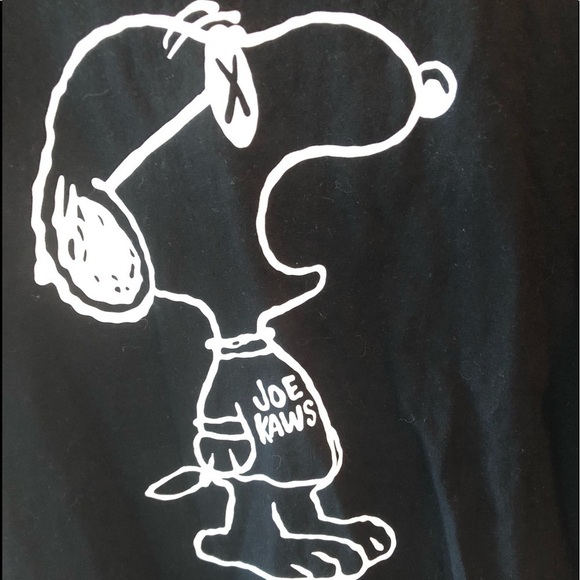 Kaws X Peanuts X Uniqlo Snoopy Joe Kaws Graphic Art T Shirt - Picture 4 of 12